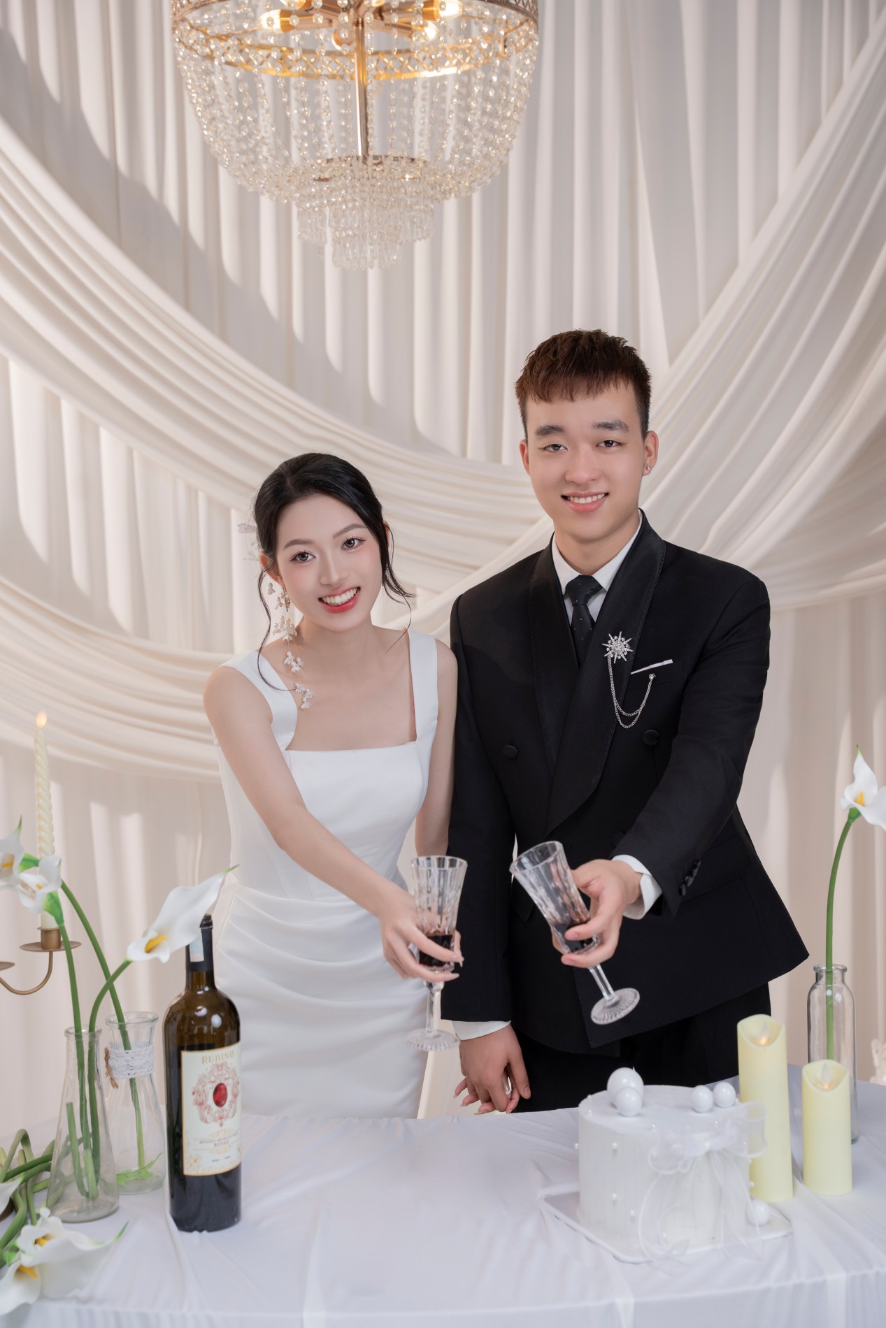 HỮU HIẾU & THUÝ HẰNG